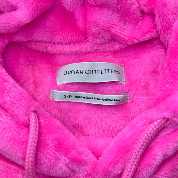 URBAN OUTFITTERS Pink Oversized Soft Fuzzy Loungewear Sweatshirt Small s4 - Picture 6 of 8